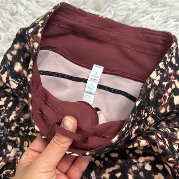 Lululemon Invigorate High-Rise Tight 25" Motion Flux Multi - Picture 3 of 6